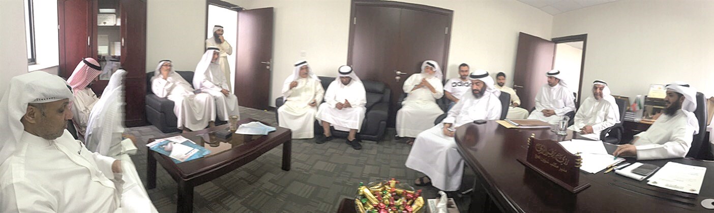 u062cu0627u0646u0628 u0645u0646 u0627u062cu062au0645u0627u0639 u0623u0635u062du0627u0628 u0627u0644u062du0645u0644u0627u062a u0641u064a u0645u0643u062au0628 u0627u0644u062du062c