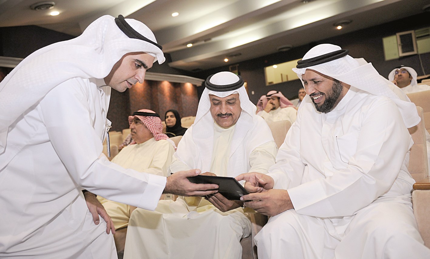 u062au062fu0634u064au0646 u0627u0644u0631u0628u0637 u0627u0644u0625u0644u0643u062au0631u0648u0646u064a (u062au0635u0648u064au0631 u0646u0627u064au0641 u0627u0644u0639u0642u0644u0629)