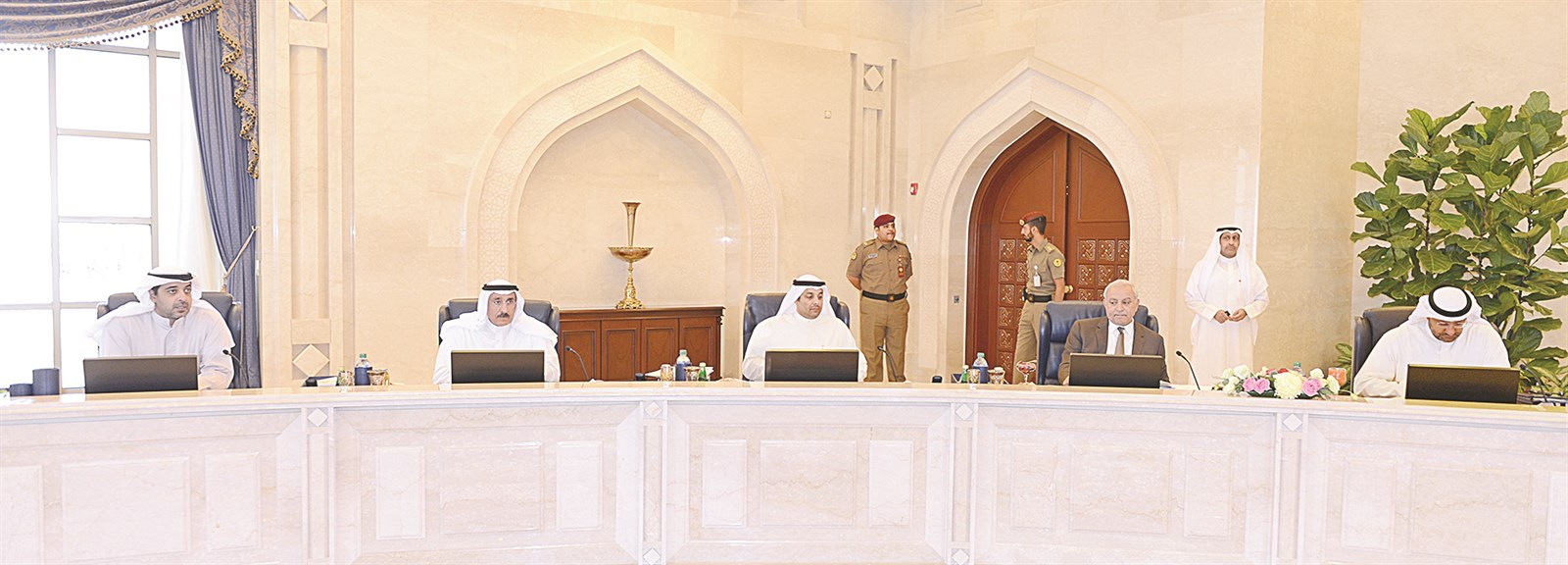 علي العبيدي وبدر العيسى ويعقوب الصانع وأحمد الجسار ومحمد العبدالله