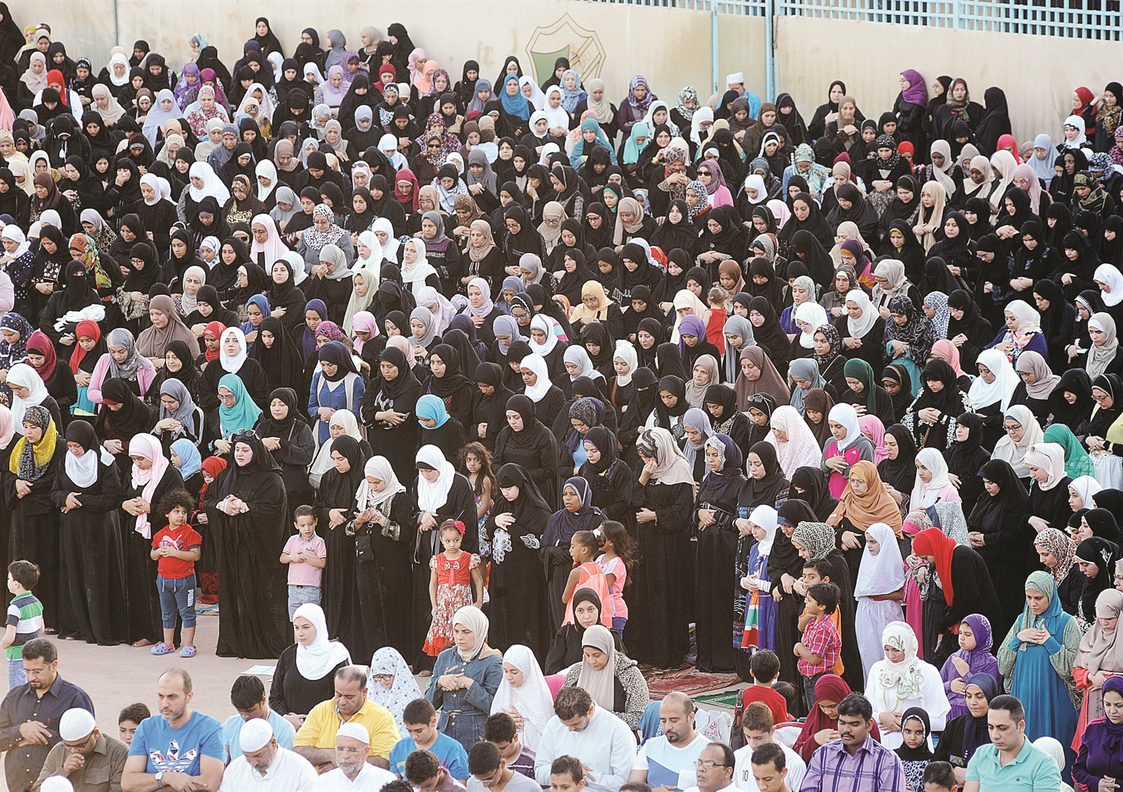 u0627u0644u0646u0633u0627u0621 u0634u0627u0631u0643u0646 u0628u0643u062bu0627u0641u0629