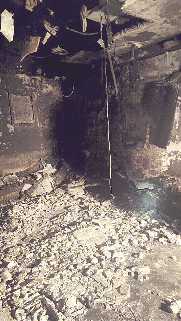 البيت تفحّم من الداخل