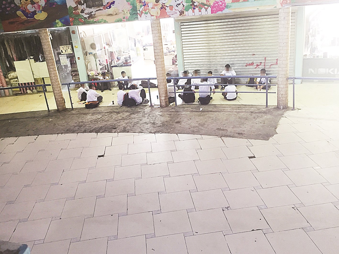 u062fu064au0648u0627u0646u064au0629 u0644u0644u0647u0627u0631u0628u064au0646 u0645u0646 u0627u0644u0645u062fu0631u0633u0629 u0623u0645u0627u0645 u0623u062du062f u0645u062du0627u0644 u0627u0644u062cu0645u0639u064au0629