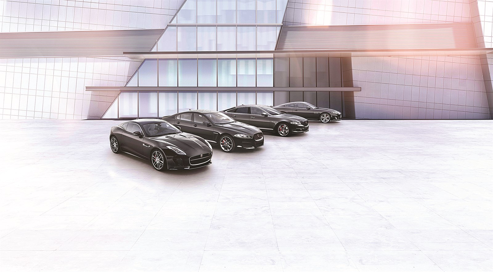 «جاكوار»... للفخامة عنوان