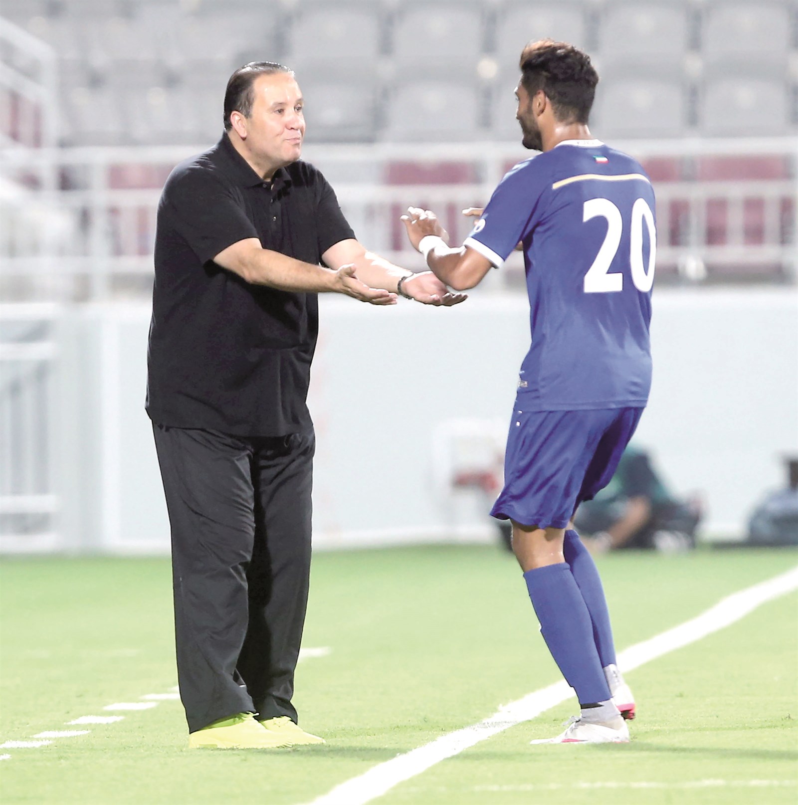 u064au0648u0633u0641 u0646u0627u0635u0631 u0643u0627u0644u0639u0627u062fu0629 ... u064au0643u0633u0631 u062du0627u062cu0632 u0627u0644u062au0647u062fu064au0641 u0641u064a u0645u0628u0627u0631u064au0627u062a u00abu0627u0644u0623u0632u0631u0642u00bb (u0627u0644u0623u0632u0631u0642 u062fu0648u062a u0643u0648u0645)