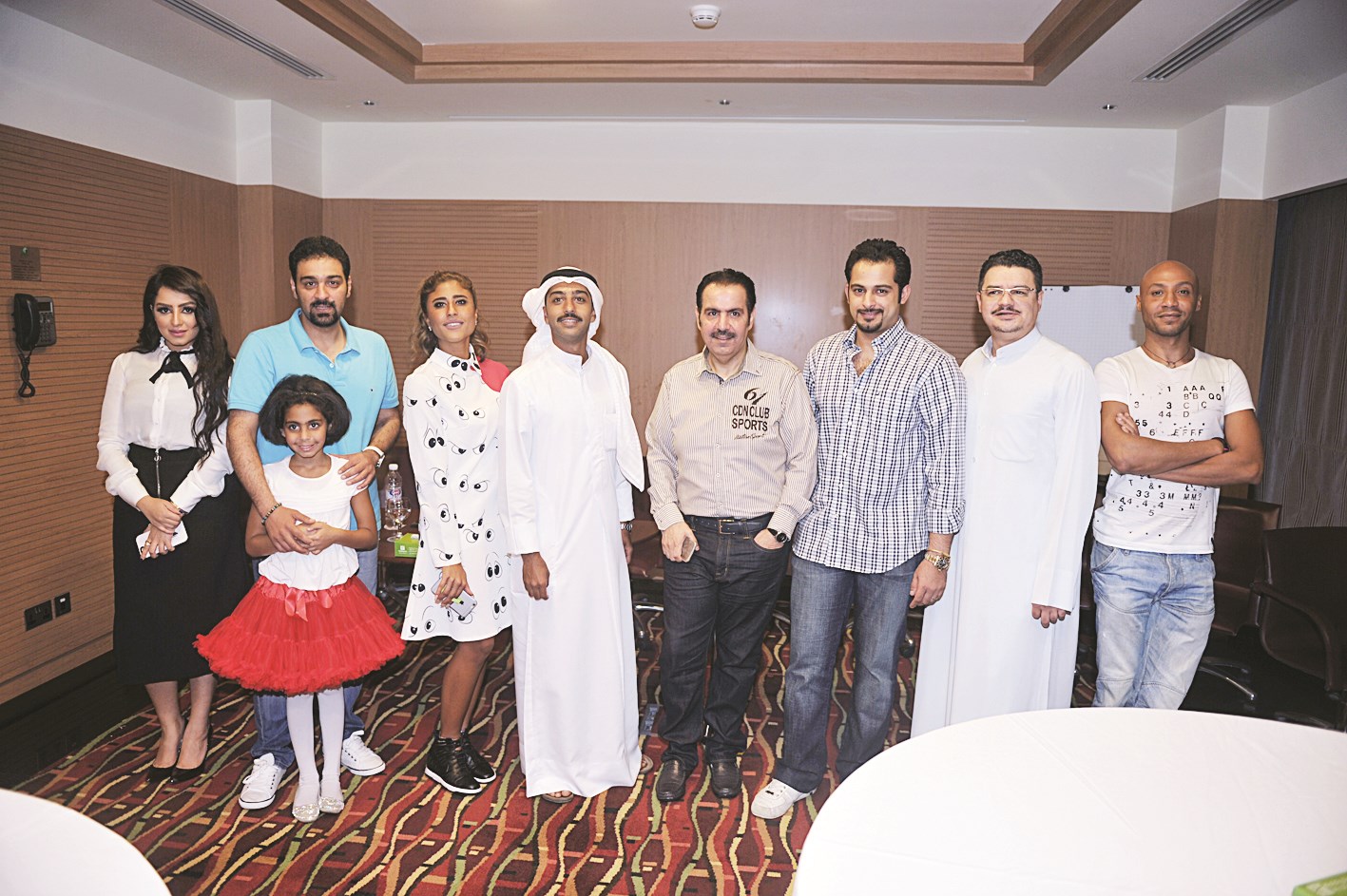 u0644u0642u0637u0629 u062cu0645u0627u0639u064au0629 u0644u0641u0631u064au0642 u0639u0645u0644 u0627u0644u0645u0633u0631u062du064au0629 (u062au0635u0648u064au0631 u0646u0648u0631 u0647u0646u062fu0627u0648u064a)