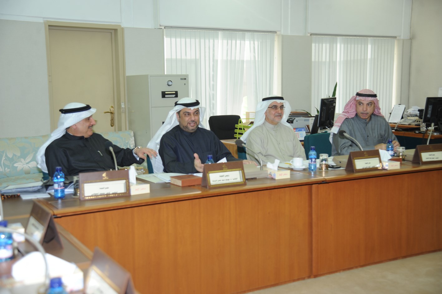 u0627u0644u0646u0648u0627u0628 u0627u0644u0639u0648u0636u064a u0648u0627u0644u0632u0644u0632u0644u0629 u0648u0644u0627u0631u064a u0648u0627u0644u0634u0627u064au0639 u062eu0644u0627u0644 u0627u062cu062au0645u0627u0639 u0627u0644u0644u062cu0646u0629 (u062au0635u0648u064au0631 u0623u0633u0639u062f u0639u0628u062fu0627u0644u0644u0647)