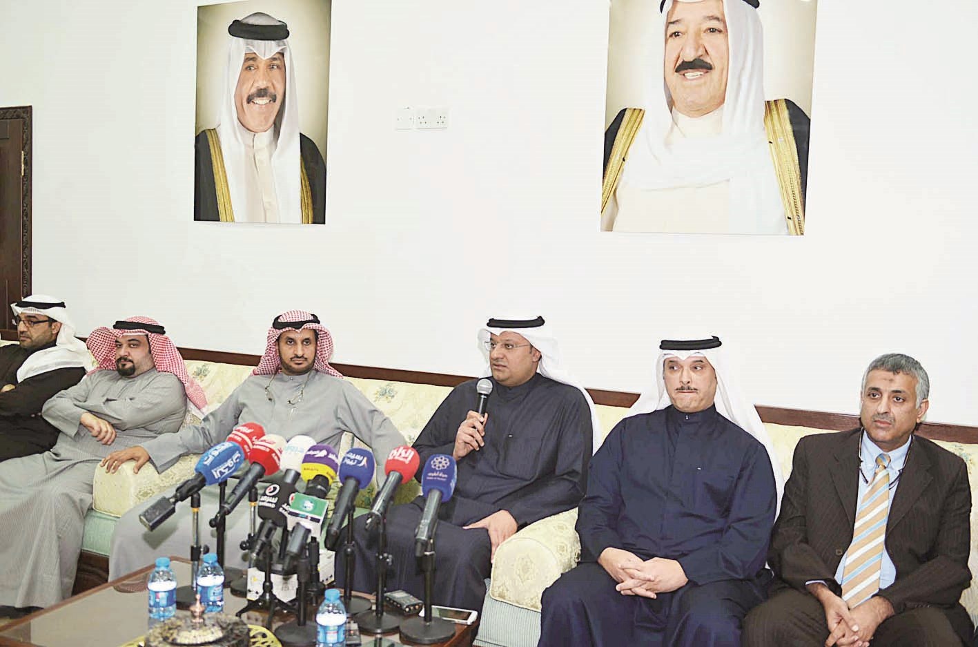 u0627u0644u0639u0628u064au062fu064a u0645u062au062du062fu062bu0627u064b u0641u064a u0627u0644u062cu0645u0639u064au0629 u0627u0644u0637u0628u064au0629 (u062au0635u0648u064au0631 u0645u0648u0633u0649 u0639u064au0627u0634)