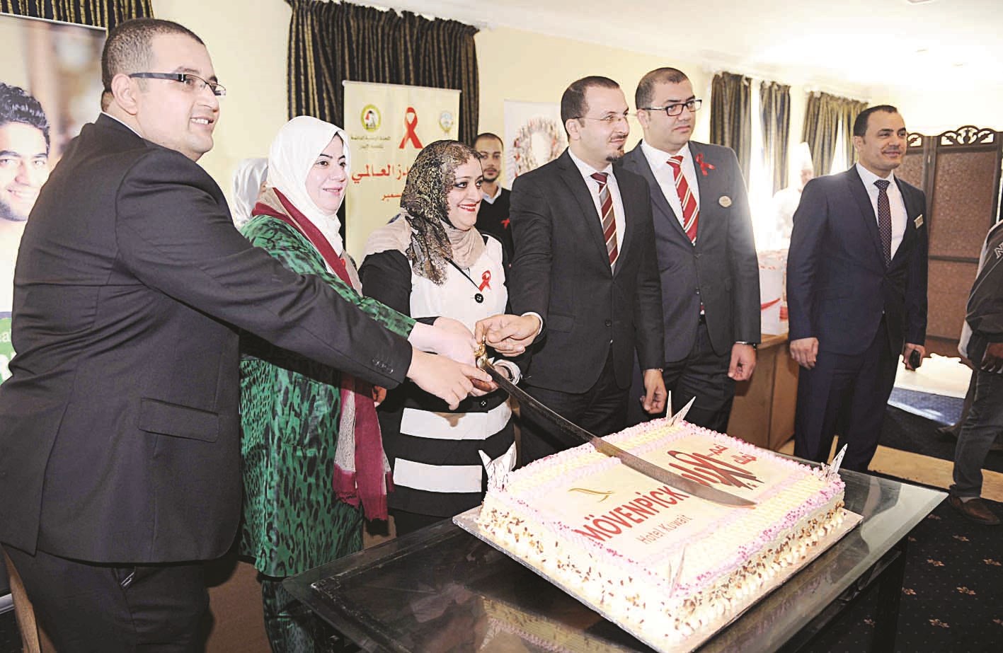 u0627u0644u0642u0637u0627u0646 u0648u0627u0644u0634u0648u0645u0631 u062au0642u0637u0639u0627u0646 u0642u0627u0644u0628 u0627u0644u062du0644u0648u0649     (u062au0635u0648u064au0631 u0646u0627u064au0641 u0627u0644u0639u0642u0644u0629)