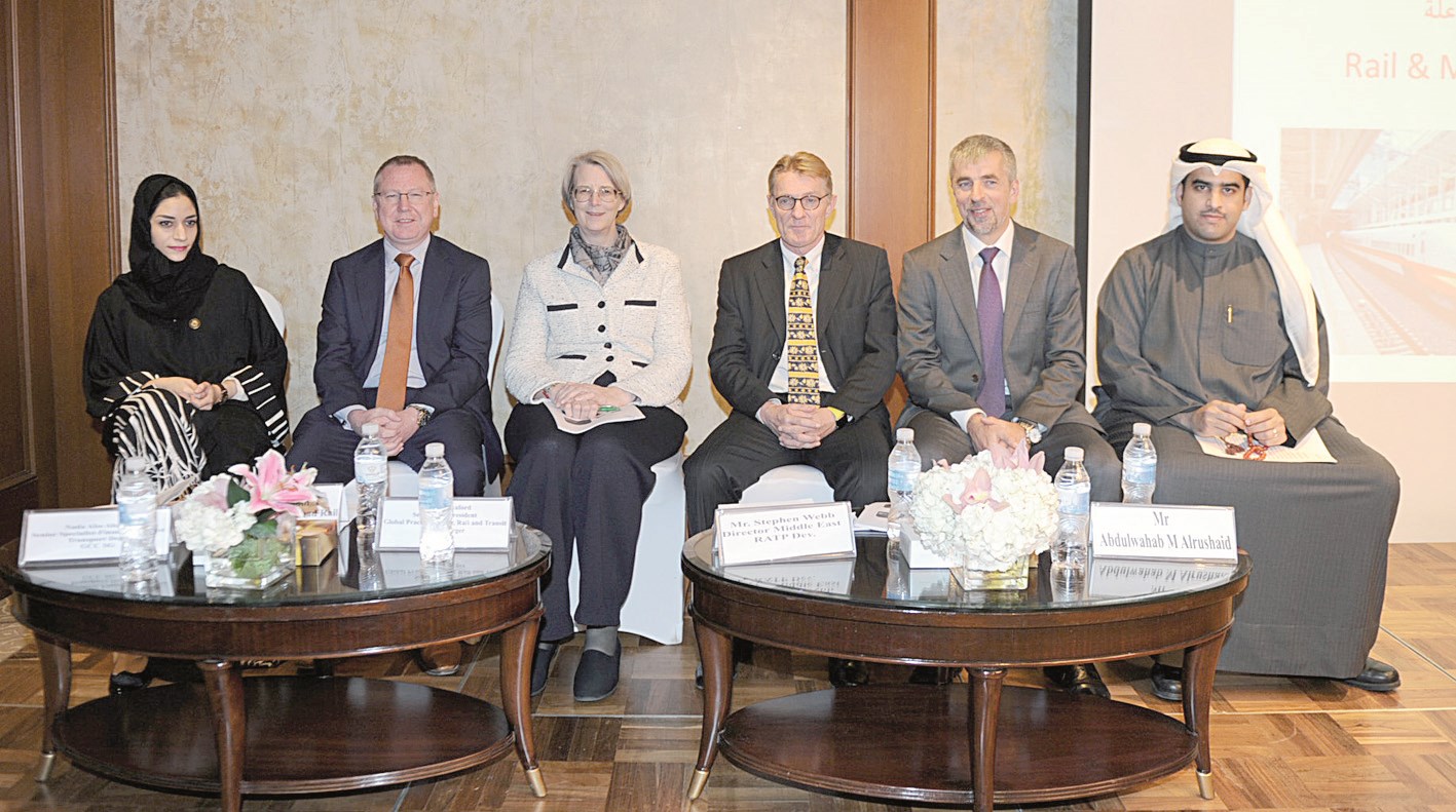 u0627u0644u062eu0628u0631u0627u0621 u0641u064a u062cu0627u0646u0628 u0645u0646 u0627u0644u0646u062fu0648u0629 (u062au0635u0648u064au0631 u0637u0627u0631u0642 u0639u0632u0627u0644u062fu064au0646)