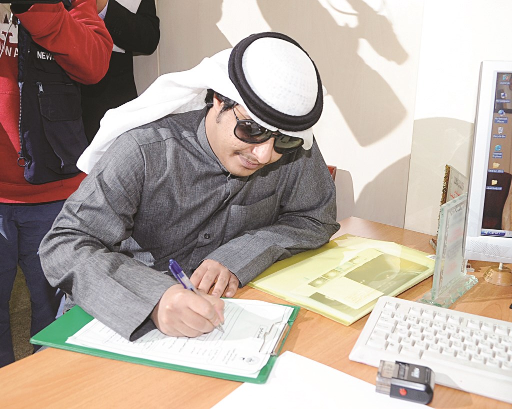 مشعل العتيبي يدوّن بياناته