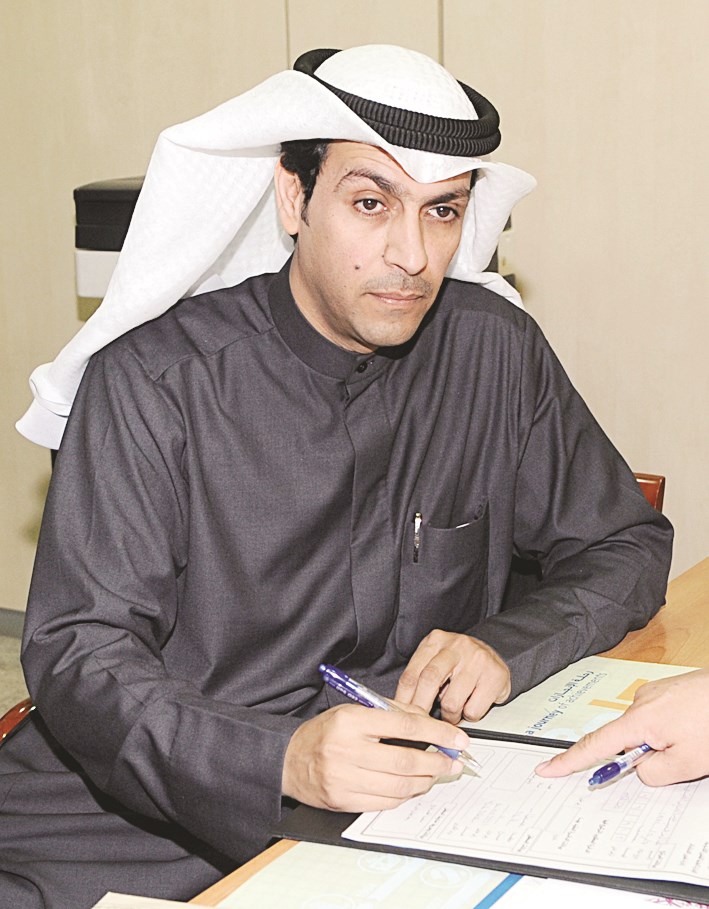 خالد العتيبي يوقّع الطلب