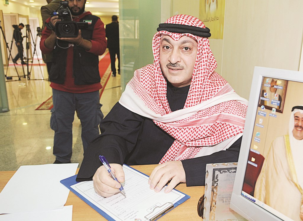 عبدالله الأنصاري يسجّل ترشحه