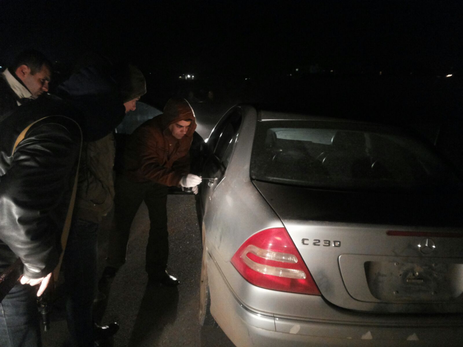 u0633u064au0627u0631u0629 u0627u0644u0645u0648u0627u0637u0646 u0627u0644u0645u062eu0637u0648u0641