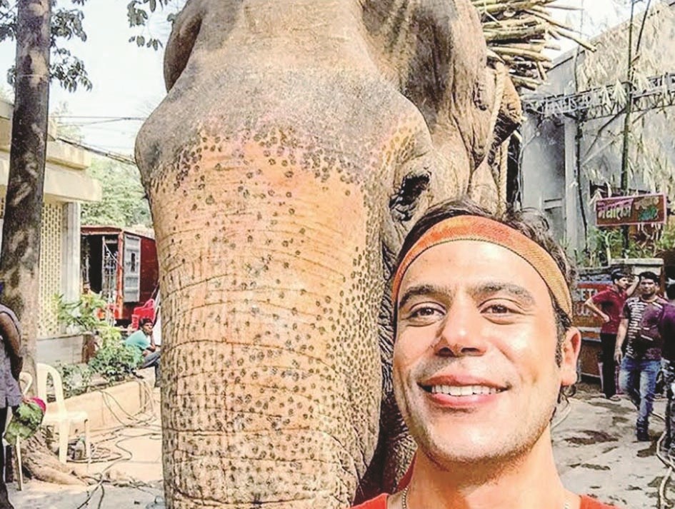 u0645u062du0645u062f u0639u0627u062fu0644 u0625u0645u0627u0645 u0648u0625u0644u0649 u062cu0648u0627u0631u0647 u0627u0644u0641u064au0644 u0627u0644u0647u0646u062fu064a