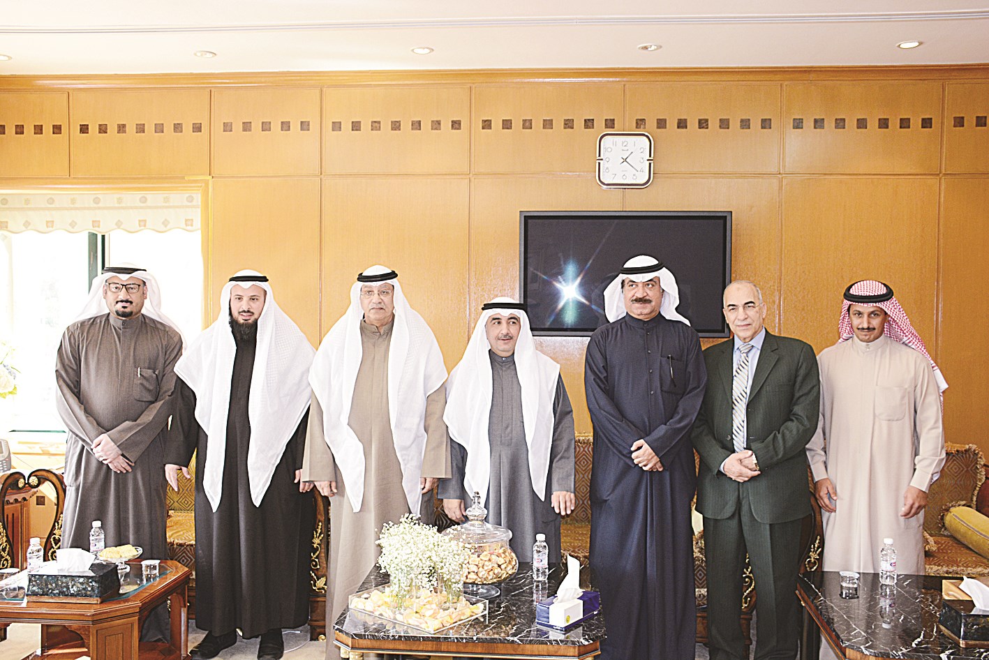 u0645u062fu064au0631 u0627u0644u0632u0631u0627u0639u0629 u064au062au0648u0633u0637 u0627u0644u0645u0647u0646u0626u064au0646