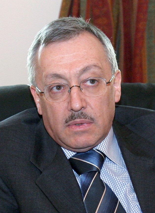 u0627u0644u0646u0627u0626u0628 u0627u0644u0644u0628u0646u0627u0646u064a u0623u062du0645u062f u0641u062au0641u062a