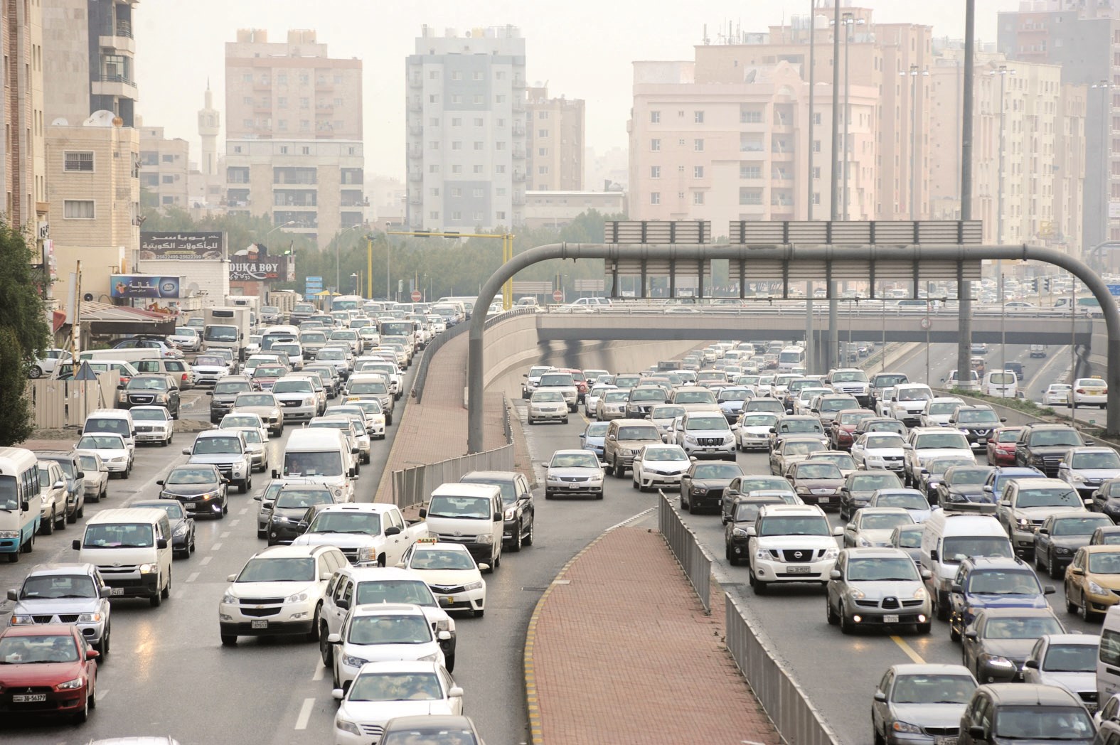 u0632u062du0627u0645 u0627u0644u0633u064au0627u0631u0627u062a... u0627u0644u0642u062fu064au0645 u064au062au062cu062fu062fb (u062au0635u0648u064au0631 u0643u0631u0645 u0630u064au0627u0628)