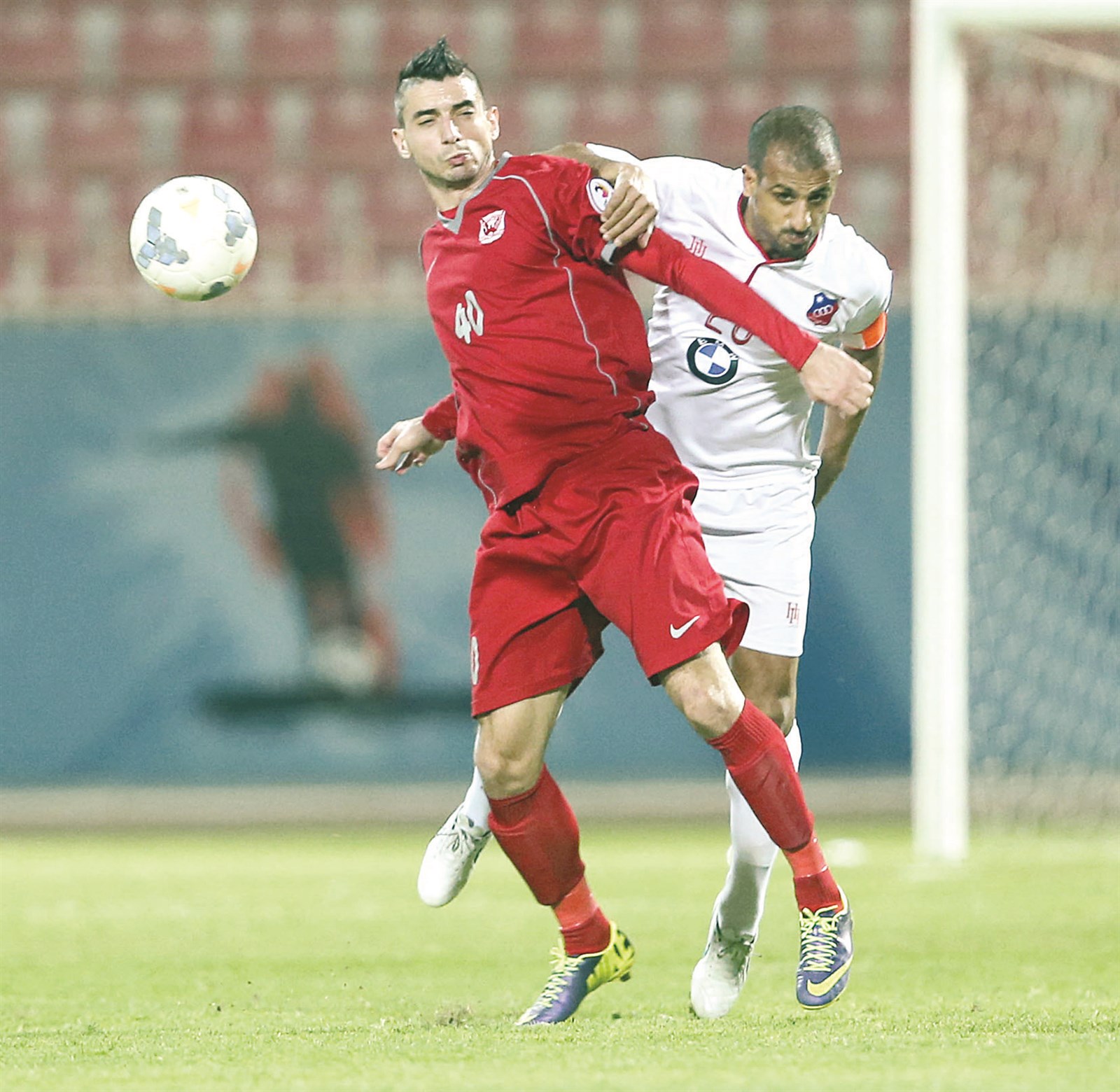 u0625u064au0641u0627u0646 u0628u064au064au0644u064au062au0633 u0644u0627u0639u0628 u0627u0644u0642u0627u062fu0633u064au0629 u0627u0644u062cu062fu064au062f u0641u064a u0635u0631u0627u0639 u0639u0644u0649 u0627u0644u0643u0631u0629 u0645u0639 u062du0633u064au0646 u062du0627u0643u0645 u0644u0627u0639u0628 u00abu0627u0644u0643u0648u064au062au00bb (u0627u0644u0623u0632u0631u0642 u062fu0648u062a u0643u0648u0645)