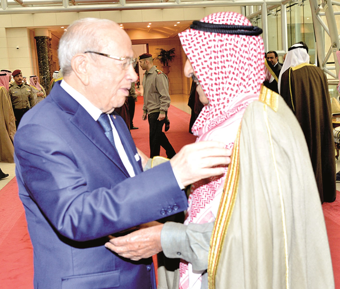 u0633u0645u0648 u0627u0644u0623u0645u064au0631 u0645u0648u062fu0639u0627u064b u0627u0644u0631u0626u064au0633 u0627u0644u062au0648u0646u0633u064a