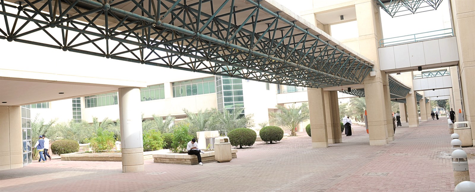 u0623u062cu0648u0627u0621 u00abu0627u0644u062au0637u0628u064au0642u064au00bb u062eu0627u0644u064au0629 u0645u0646 u0623u064a u0645u0638u0627u0647u0631 u0623u0648 u062au0648u0627u062cu062f u0644u0644u0642u0648u0627u0626u0645 b(u062au0635u0648u064au0631 u0646u0627u064au0641 u0627u0644u0639u0642u0644u0629)