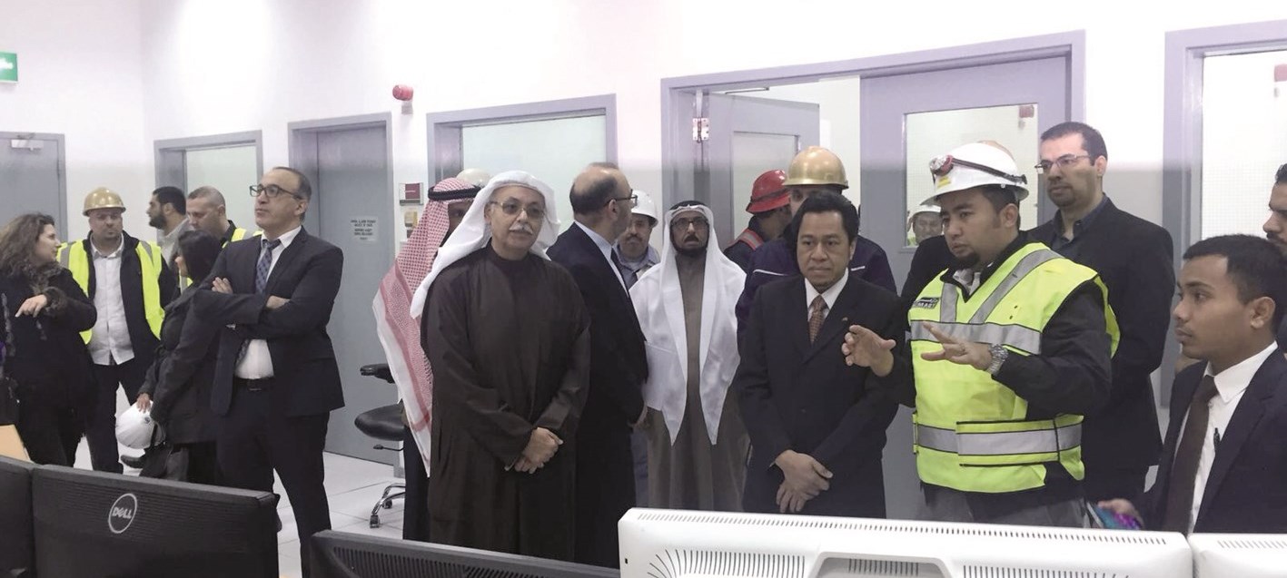 u0627u0644u0633u0641u064au0631 u0627u0644u0645u0627u0644u064au0632u064a u064au0633u062au0645u0639 u0625u0644u0649 u0634u0631u062d u0639u0646 u0639u0645u0644 u0627u0644u0645u062du0637u0629