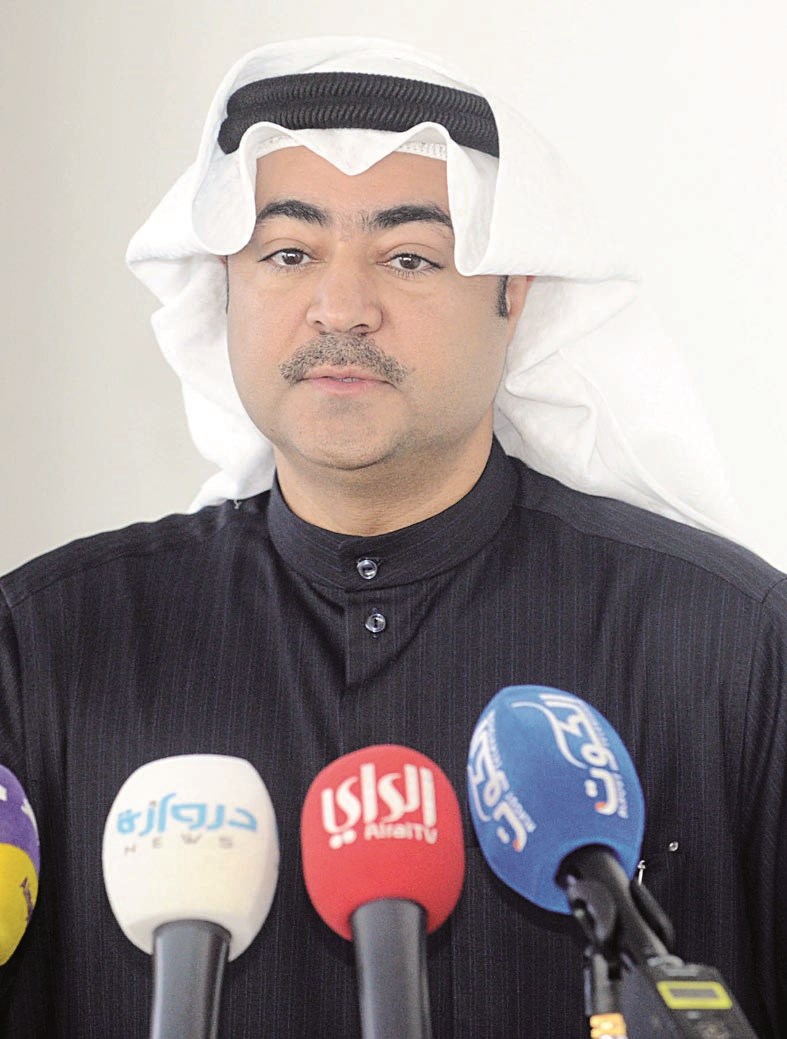 u0627u0644u0644u0627u0641u064a u0645u062au062du062fu062bu0627u064b u0641u064a u0627u0644u0645u0624u062au0645u0631 u0627u0644u0635u062du0627u0641u064a (u062au0635u0648u064au0631 u0632u0643u0631u064au0627 u0639u0637u064au0629)