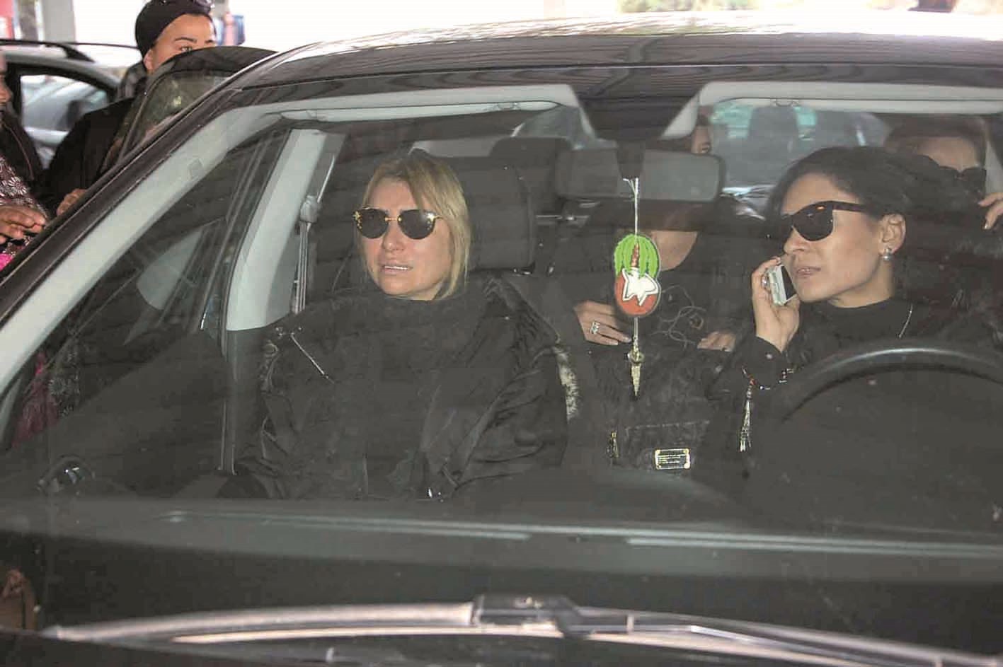 ... وزوجته الإعلامية شافكي المنيري كانت في وداعه