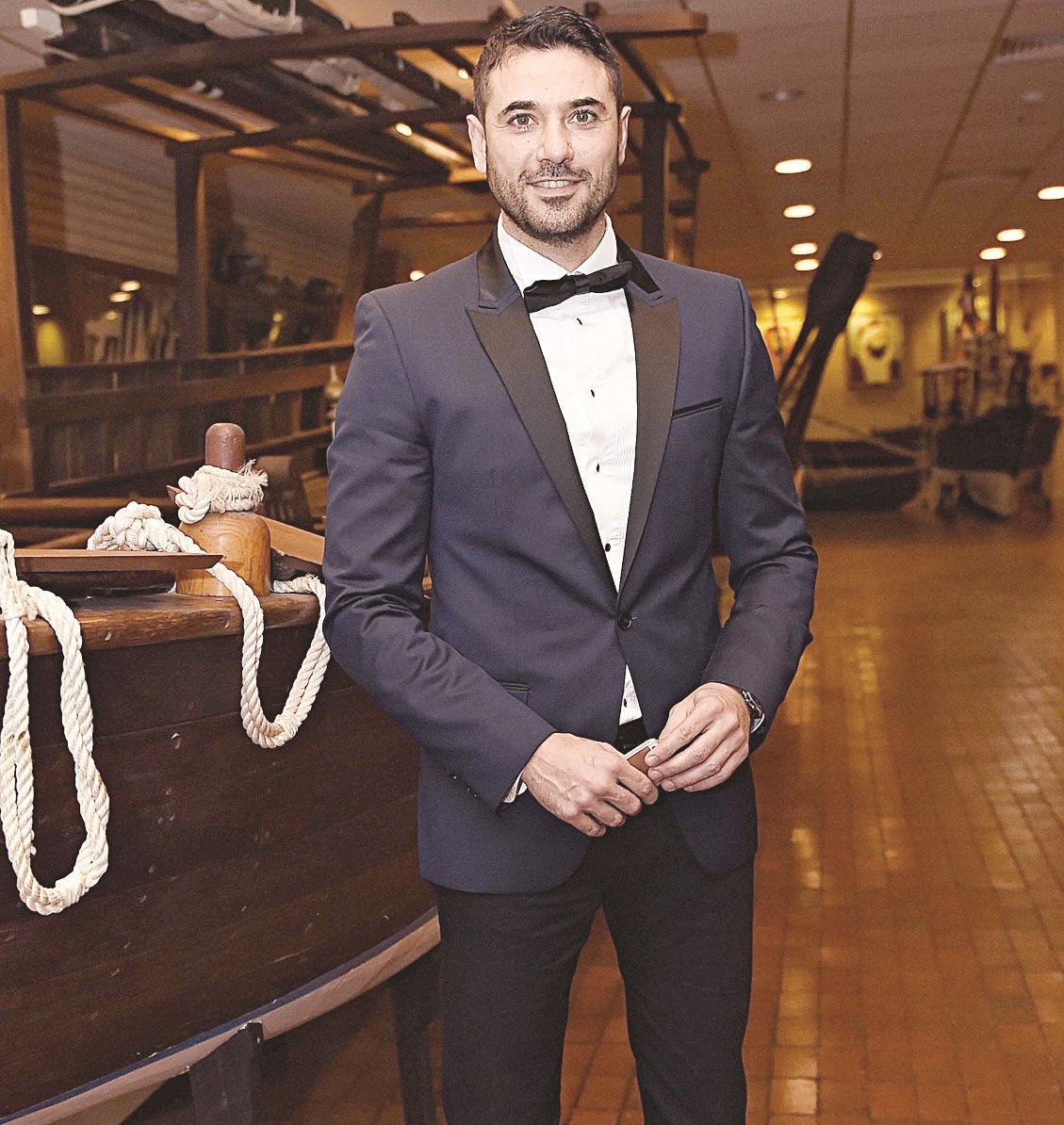 u0623u062du0645u062f u0639u0632  (u062au0635u0648u064au0631 u062cu0627u0633u0645 u0628u0627u0631u0648u0646)