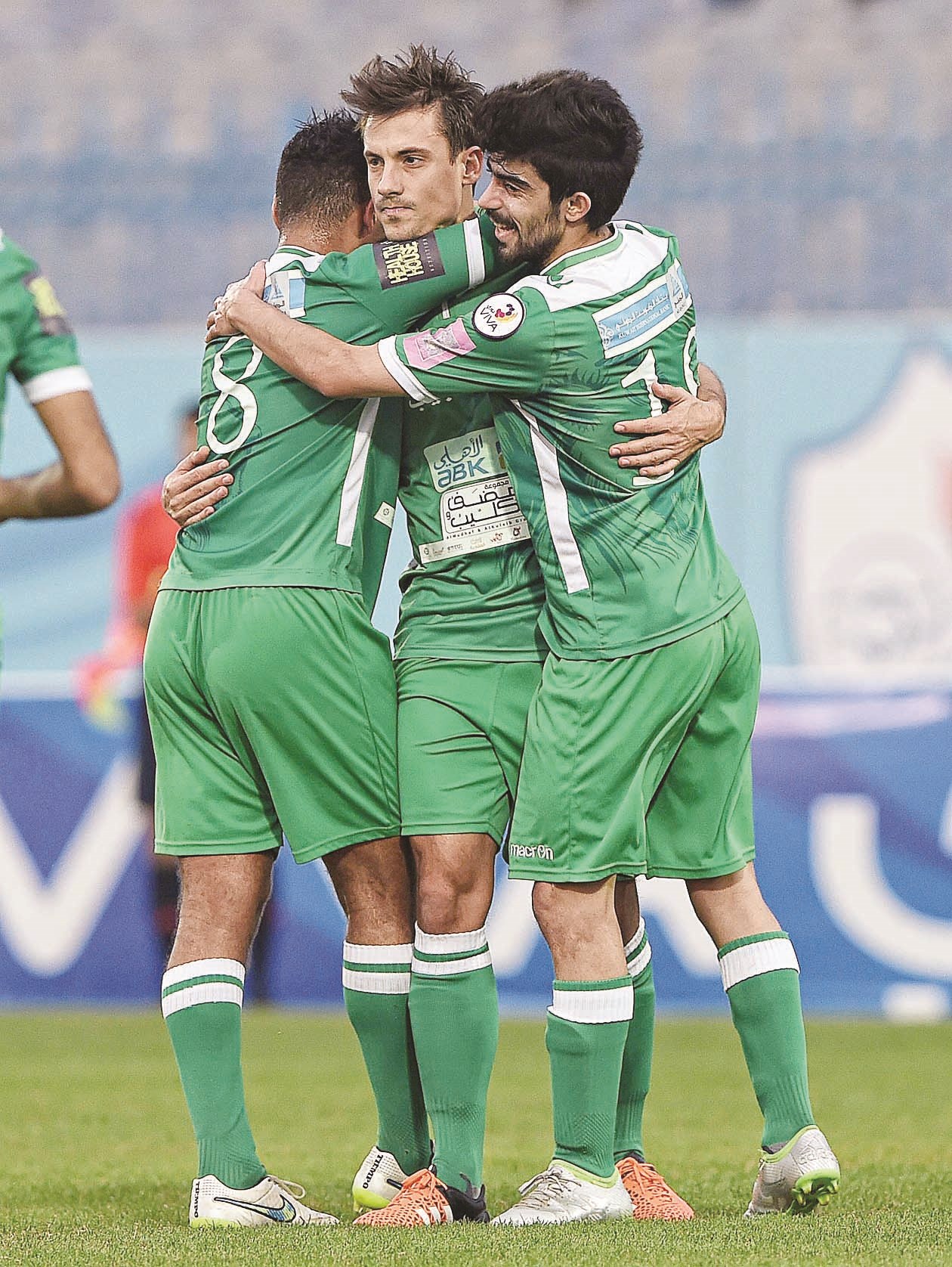 u00abu0627u0644u0648u0627u0641u062f u0627u0644u062cu062fu064au062fu00bb u0625u0644u0649 u0627u0644u0639u0631u0628u064a u0627u0644u0633u0644u0648u0641u064au0646u064a u062cu064au0627u0646u0648u0641u064au062au0634 u064au062au0644u0642u0649 u0627u0644u062au0647u0646u0626u0629 u0628u0639u062f u0647u062fu0641u0647 u0641u064a u0645u0631u0645u0649 u0627u0644u0634u0628u0627u0628 (u062au0635u0648u064au0631 u062cu0627u0633u0645 u0628u0627u0631u0648u0646)