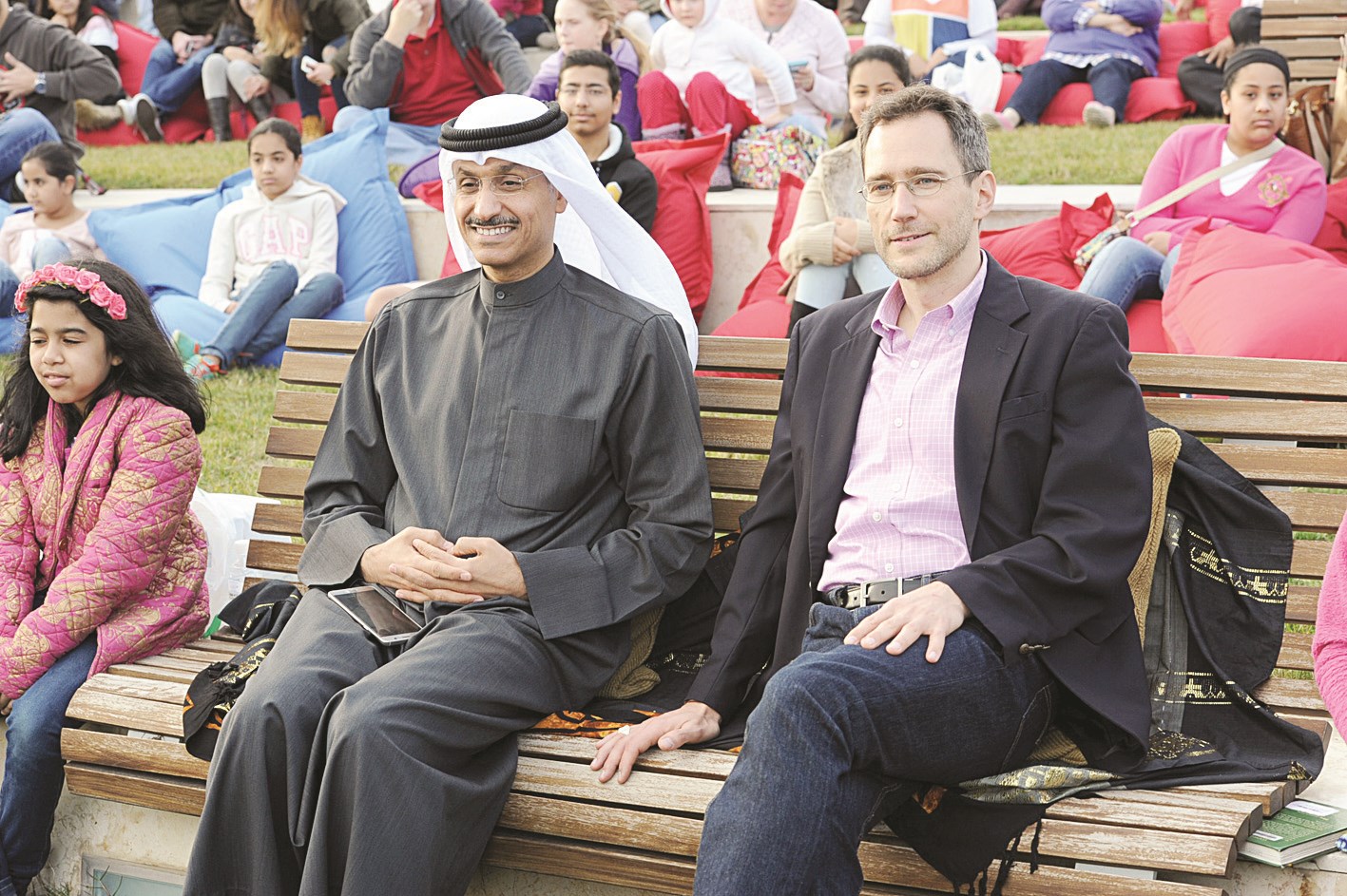 طارق المزرم مع القائم بالأعمال في السفارة الأميركية جوي هود