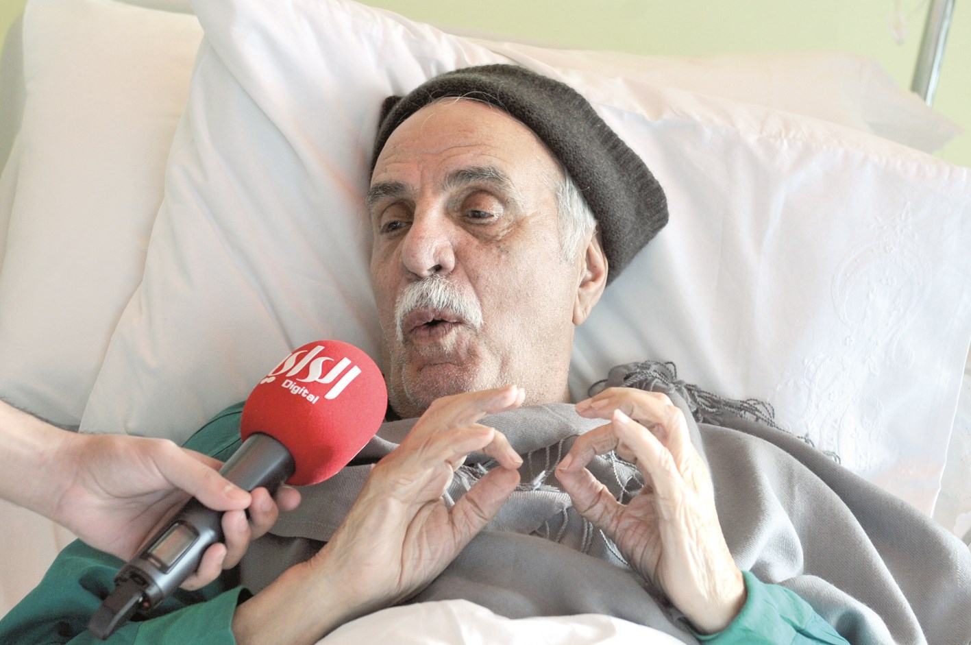 u0627u0644u0633u0646u0639u0648u0633u064a u0645u062au062du062fu062bu0627u064b u0644u0640 u00abu0627u0644u0631u0627u064au00bb ( u062au0635u0648u064au0631 u0646u0648u0631 u0647u0646u062fu0627u0648u064a)