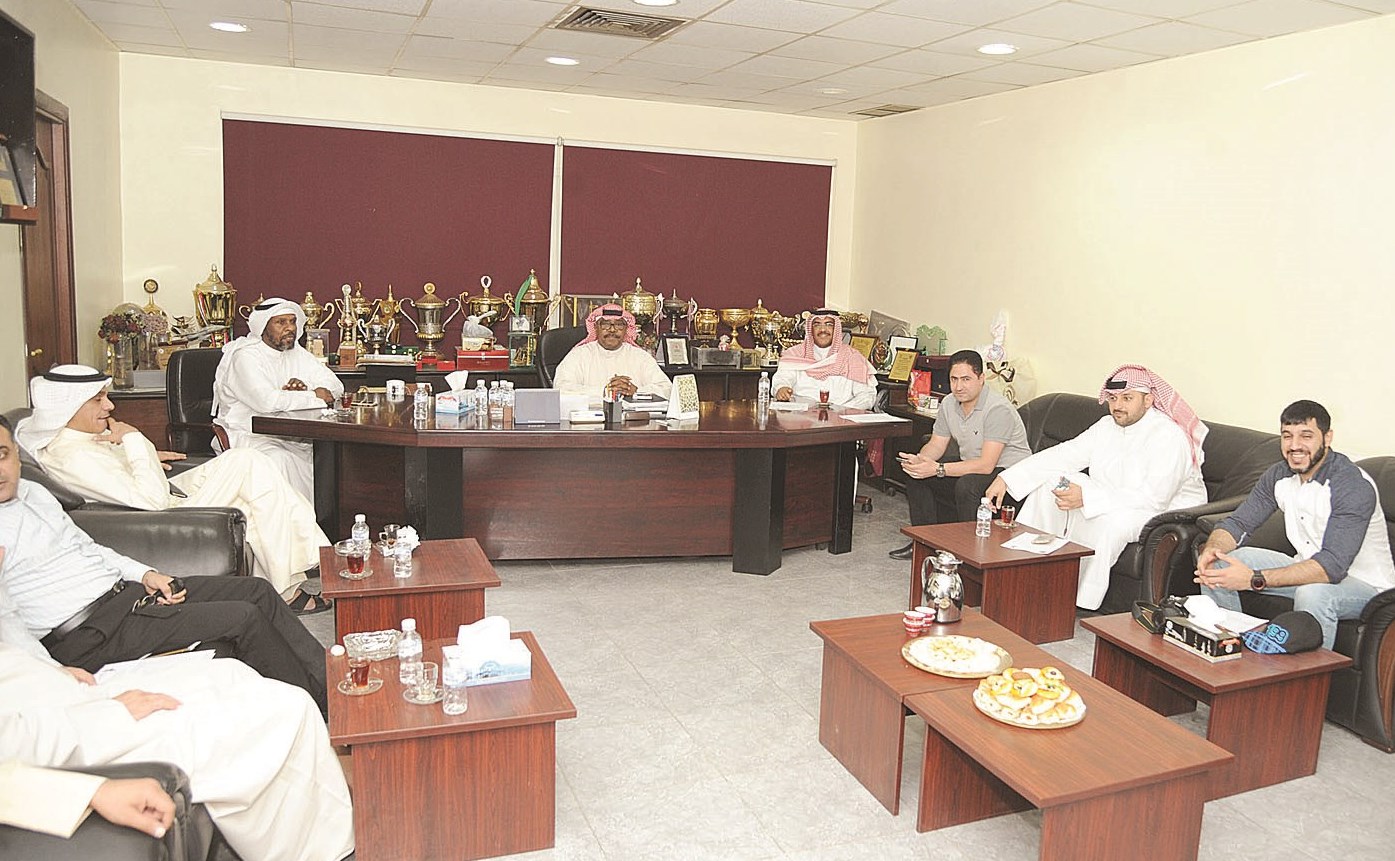 u0646u0627u0635u0631 u0635u0627u0644u062d u0645u062au0631u0626u0633u0627u064b u0627u062cu062au0645u0627u0639 u0627u0644u062cu0645u0639u064au0629 u0627u0644u0639u0645u0648u0645u064au0629 u0644u0627u062au062du0627u062f u0643u0631u0629 u0627u0644u064au062f (u062au0635u0648u064au0631 u0633u0639u062f u0647u0646u062fu0627u0648u064a)