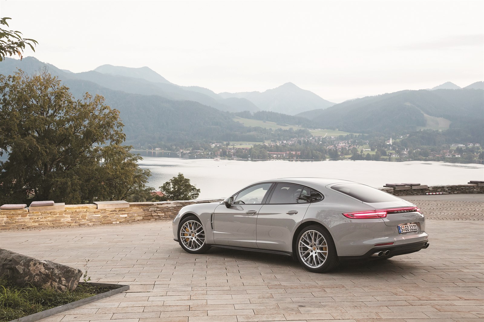 تصميم مميز للجزء الخلفي