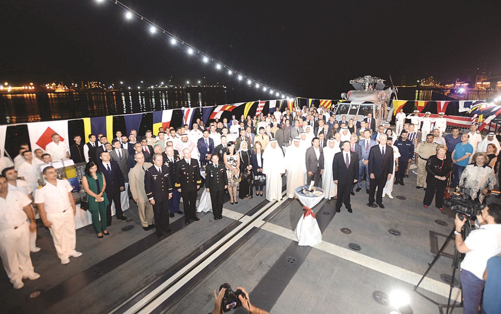 u0644u0642u0637u0629 u062cu0645u0627u0639u064au0629 u0644u0644u0645u0634u0627u0631u0643u064au0646 u0641u064a u0627u0644u062du0641u0644 u0639u0644u0649 u0645u062au0646 u0627u0644u0641u0631u0642u0627u0637u0629 (u062au0635u0648u064au0631 u0623u0633u0639u062f u0639u0628u062fu0627u0644u0644u0647)