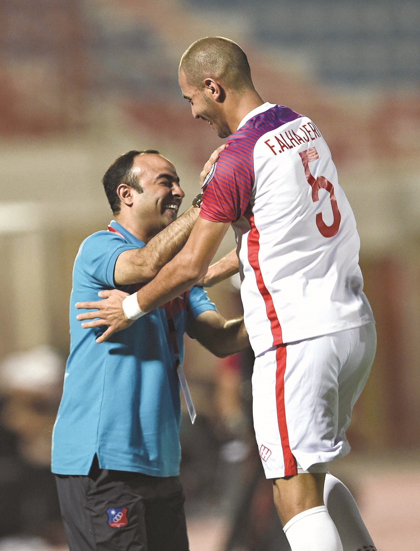 u0641u0647u062f u0627u0644u0647u0627u062cu0631u064a u0644u0627u0639u0628 u00abu0627u0644u0643u0648u064au062au00bb u064au0642u0641u0632 u0645u062du062au0641u0644u0627u064b u0628u0647u062fu0641u0647 u0645u0639 u0639u0627u062fu0644 u0639u0642u0644u0629 (u062au0635u0648u064au0631 u062cu0627u0633u0645 u0628u0627u0631u0648u0646)