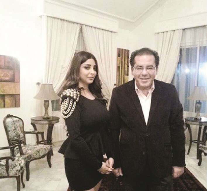 رولا يموت وأيمن نور