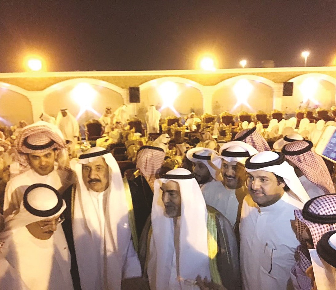 اللغيصم مع عدد من شيوخ ووجهاء شمّر