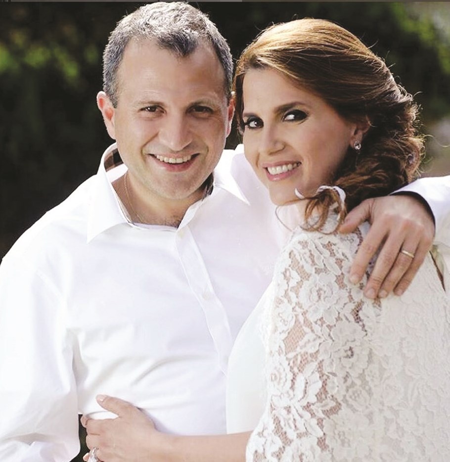 ... ومع زوجته شانتال ميشال عون