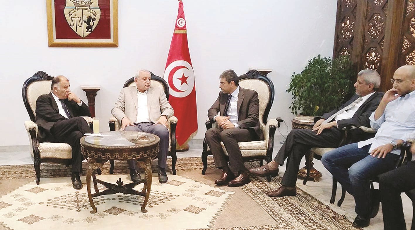 u0627u0644u0639u064au0633u0649 u0644u062fu0649 u0627u062cu062au0645u0627u0639u0647 u0628u0648u0632u064au0631 u0627u0644u062au0631u0628u064au0629 u0627u0644u062au0648u0646u0633u064a u0646u0627u062cu064a u062cu0644u0648u0644