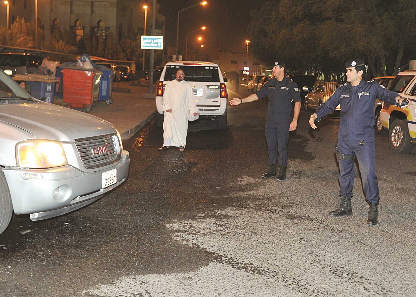 اطمئنان أمني الى سلامة ايقاف السيارات