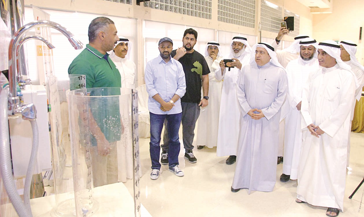 u0628u0648u0634u0647u0631u064a u0648u0627u0644u0641u0631u064au062c u0648u0627u0644u0645u0634u0627u0631u064a u064au062au0627u0628u0639u0648u0646 u0625u062du062fu0649 u0622u0644u064au0627u062a u0627u0644u062au0631u0634u064au062f (u062au0635u0648u064au0631 u0632u0643u0631u064au0627 u0639u0637u064au0629)