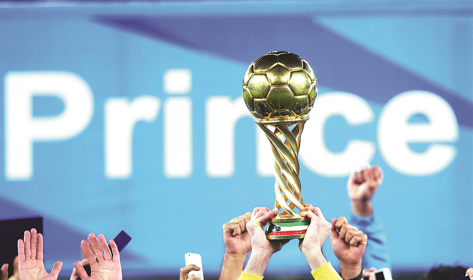 u0643u0623u0633 u0648u0644u064a u0627u0644u0639u0647u062f... u0647u0644 u062au062du0645u0644u0647u0627 u0623u064au0627u062fu064d u062cu062fu064au062fu0629 u0647u0630u0627 u0627u0644u0645u0648u0633u0645u061f (u0627u0644u0623u0632u0631u0642 u062fu0648u062a u0643u0648u0645)