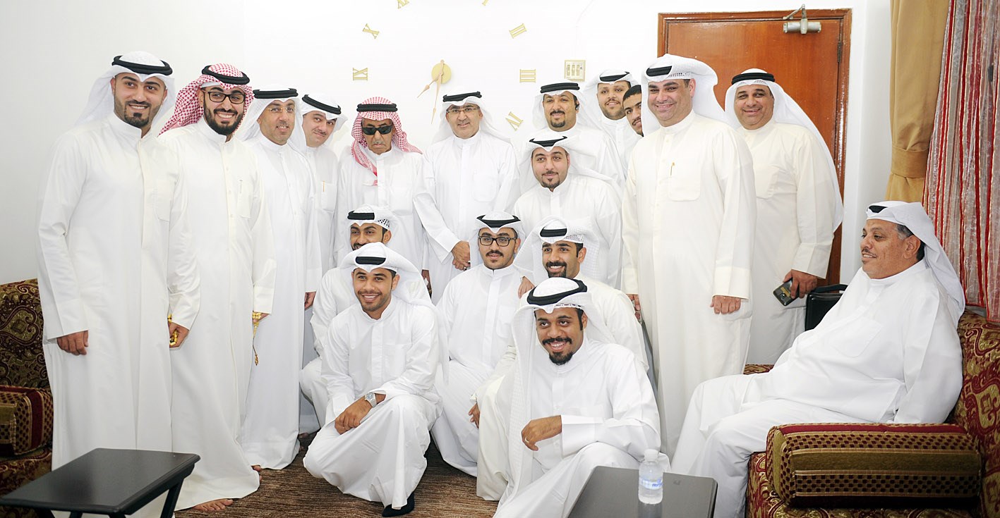 u0627u0644u062du0645u062f u0648u0628u0639u0636 u0627u0644u0645u062fu0639u0648u064au0646  (u062au0635u0648u064au0631 u0633u0639u0648u062f u0633u0627u0644u0645)