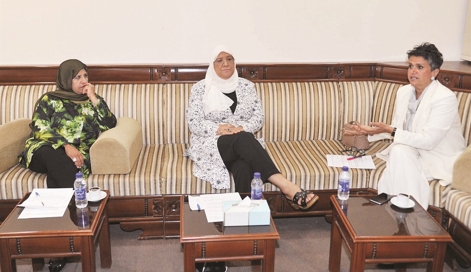 u0627u0644u0647u0627u0634u0645 u0648u0627u0644u0645u0628u0627u0631u0643 u0648u0627u0644u062cu0633u0627u0631 u0641u064a u0636u064au0627u0641u0629 u00abu0627u0644u0631u0627u064au00bb (u062au0635u0648u064au0631 u0633u0639u062f u0647u0646u062fu0627u0648u064a)