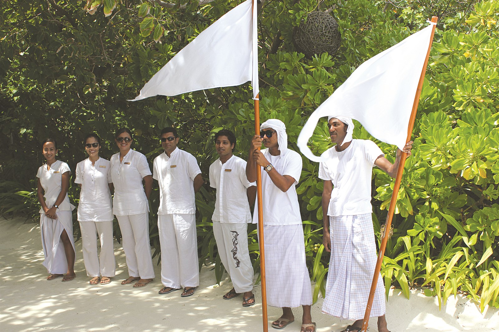 موظفو الجزيرة يتريثون وصول الزوار