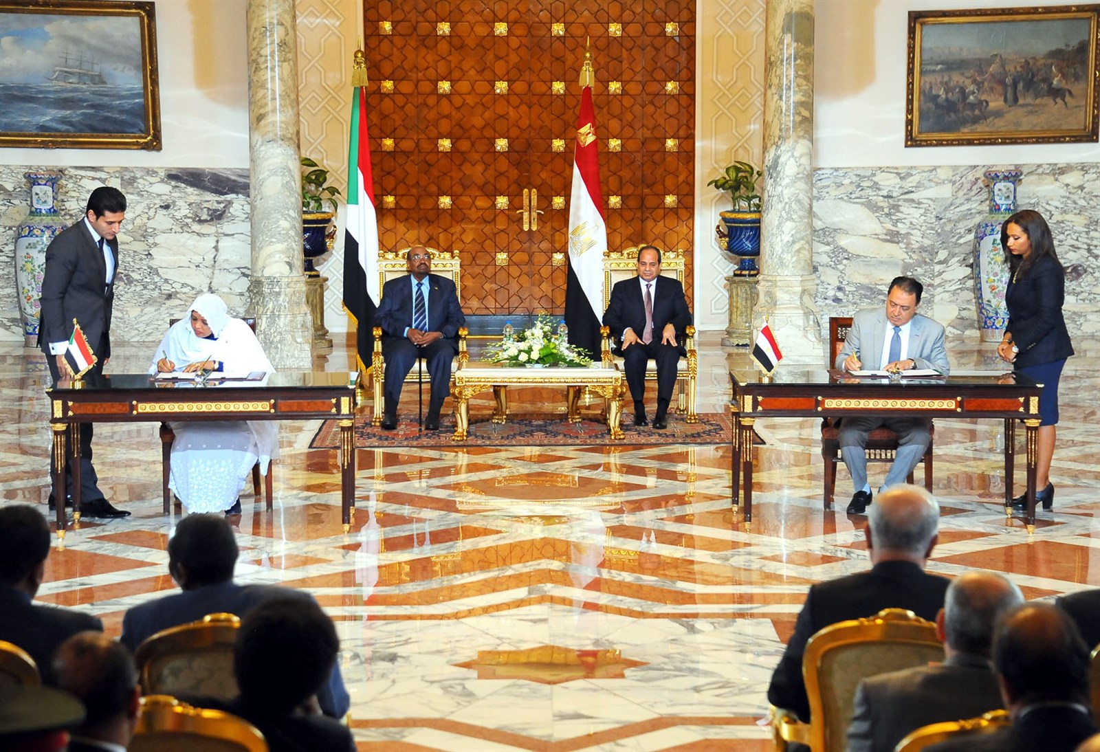 u0627u0644u0633u064au0633u064a u0648u0627u0644u0628u0634u064au0631 u062du0636u0631u0627 u062au0648u0642u064au0639 u0627u0644u0627u062au0641u0627u0642u064au0627u062a u0641u064a u0642u0635u0631 u0627u0644u0627u062au062du0627u062fu064au0629 u0627u0644u0631u0626u0627u0633u064a