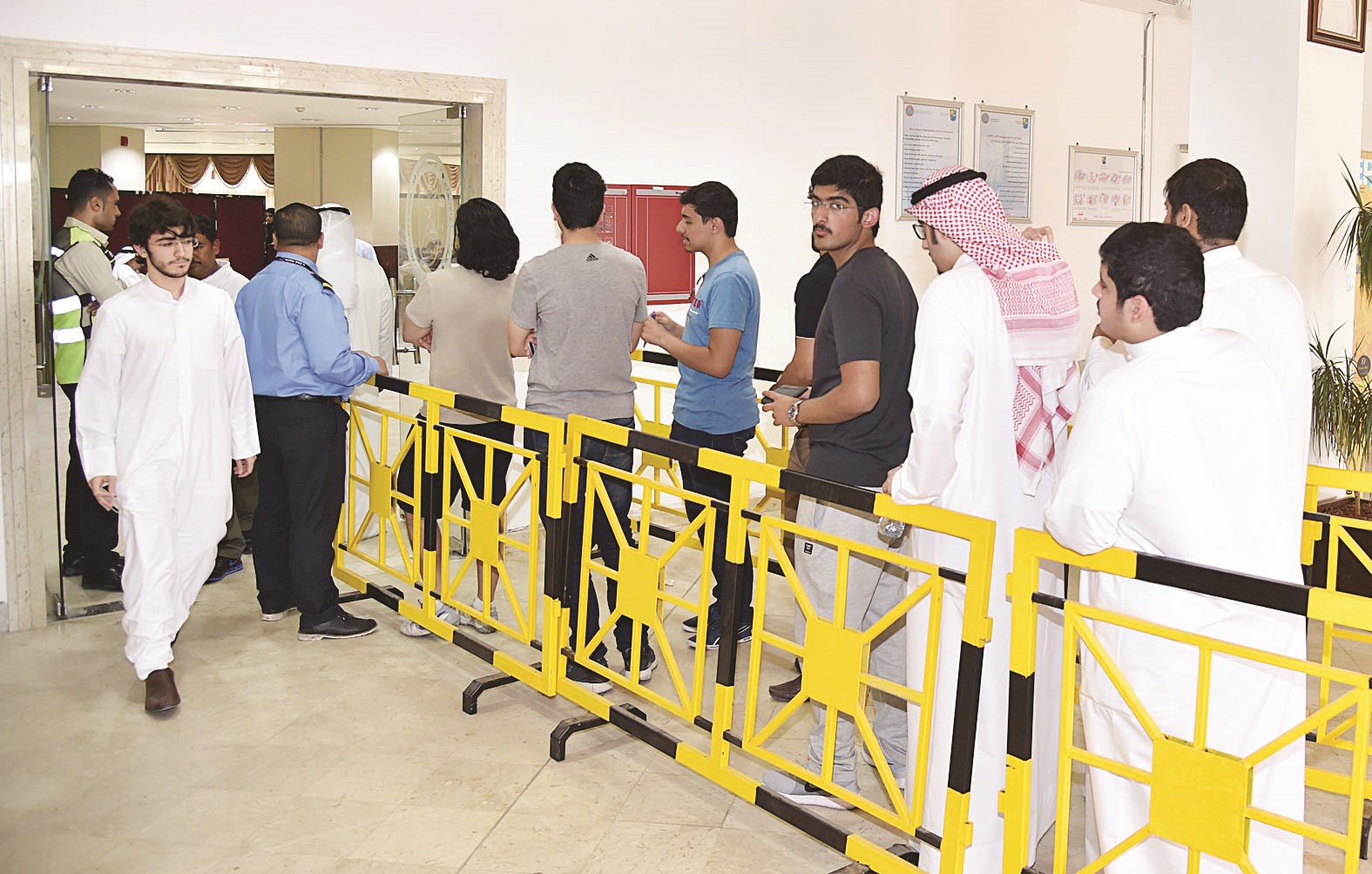 طابور الناخبين