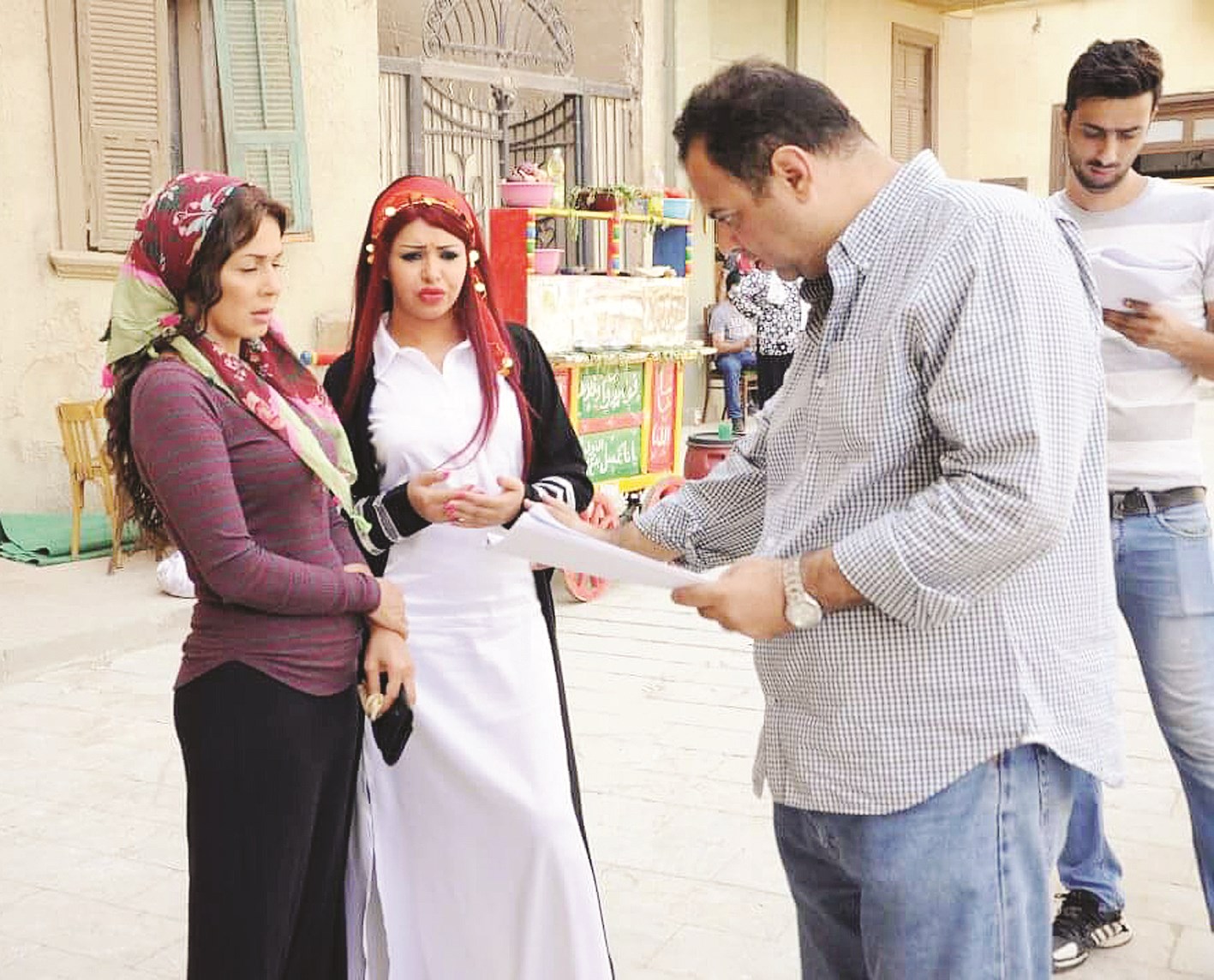 u0646u062cu0644u0627u0621 u0628u062fu0631 u062eu0644u0627u0644 u062au0635u0648u064au0631 u00abu0633u062au0627u062a u0642u0627u062fu0631u0629u00bb