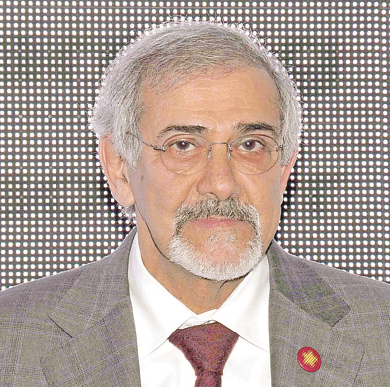 هلال الساير