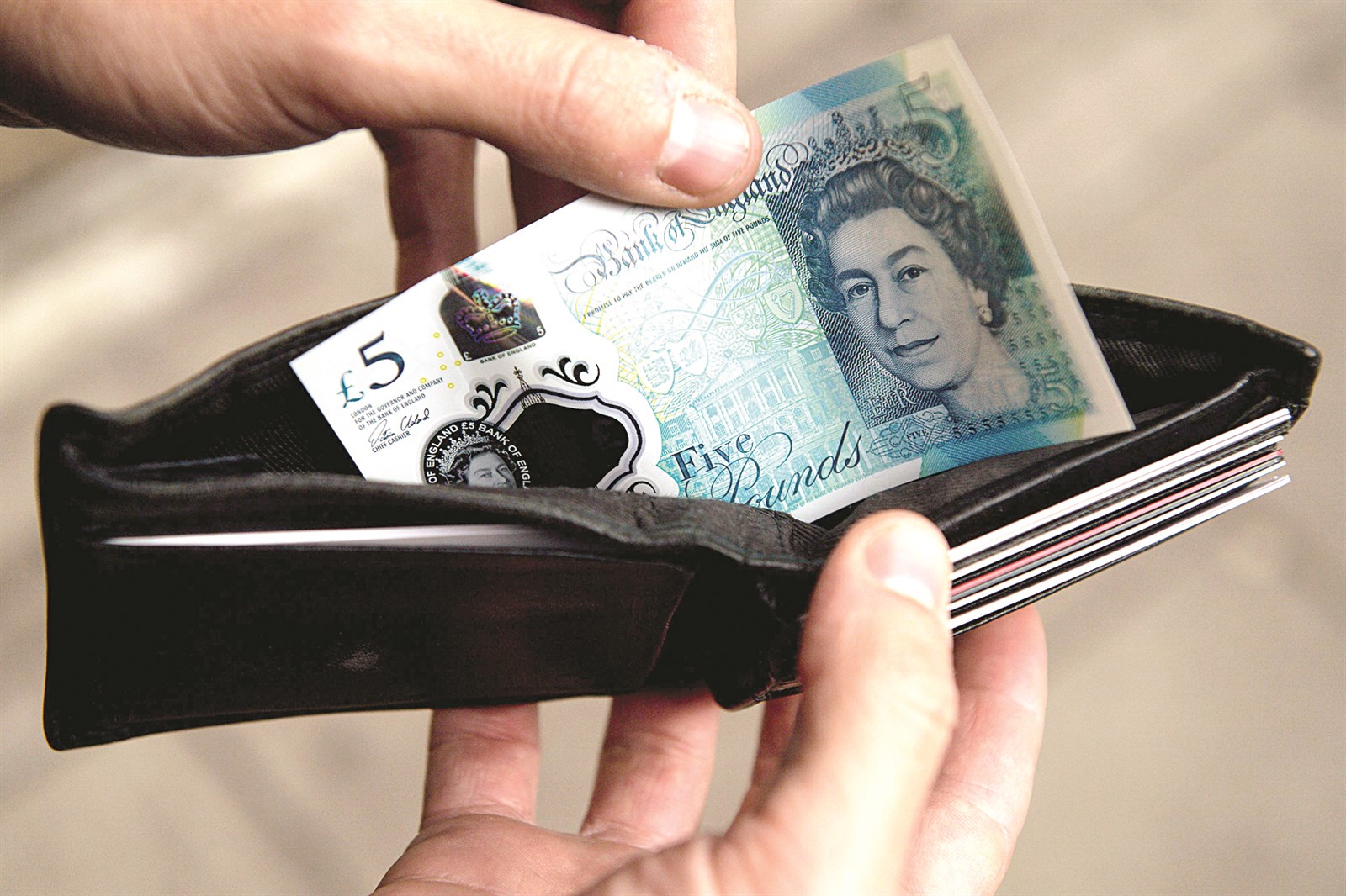 u0627u0644u062cu0646u064au0647 u0627u0644u0625u0633u062au0631u0644u064au0646u064a u0646u062du0648 u0627u0644u0623u0633u0648u0623 (u0623 u0641 u0628)